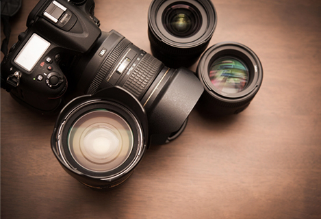 Without looking into the viewfinder