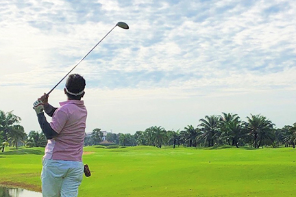 How many yards to the green?