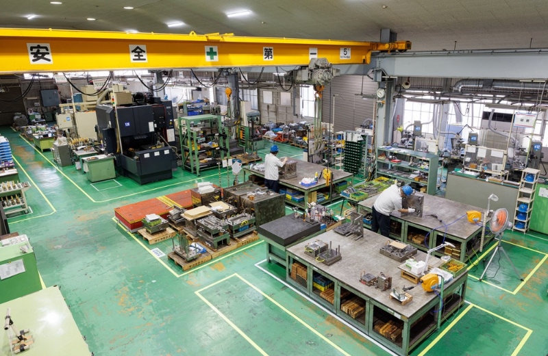 金型製造部門の様子
